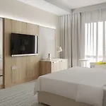 Courtyard By Marriott Center Hotel Wilno