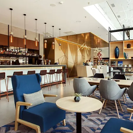 Courtyard By Marriott Center Hotell