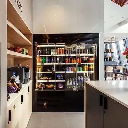 Courtyard By Marriott Center Hotell 4*