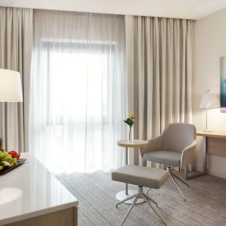 Courtyard By Marriott Center מלון וילנה