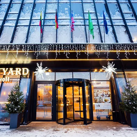 Courtyard By Marriott Center Hotell