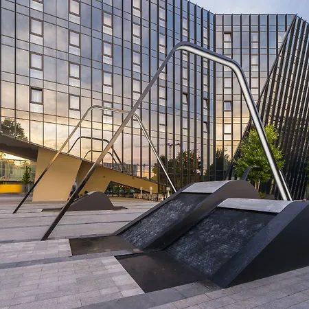 فندق Courtyard By Marriott Center 4*