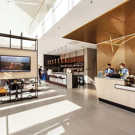 فندق Courtyard By Marriott Center فيلنيوس