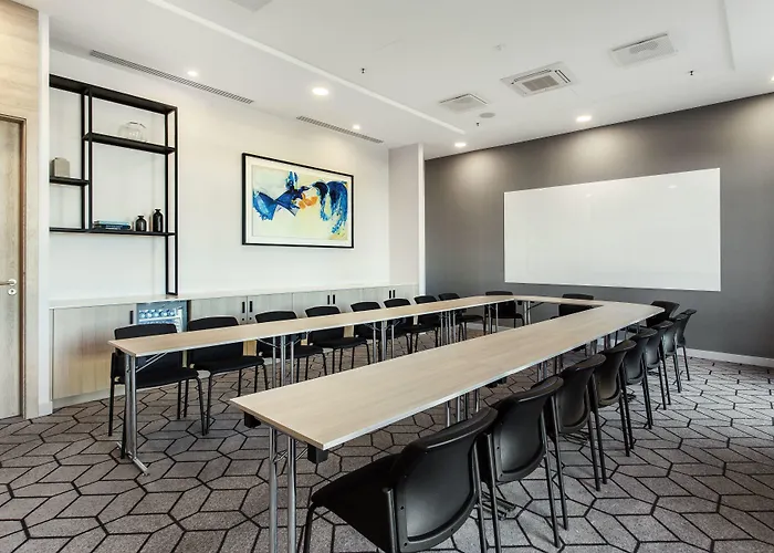 Courtyard By Marriott Center Otel