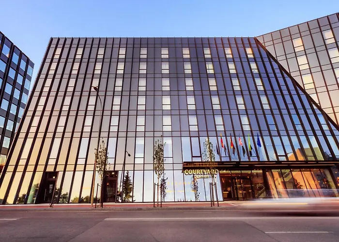 Courtyard By Marriott Center