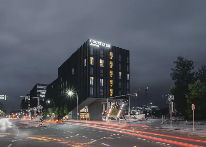Courtyard By Marriott Center Отель Вильнюс