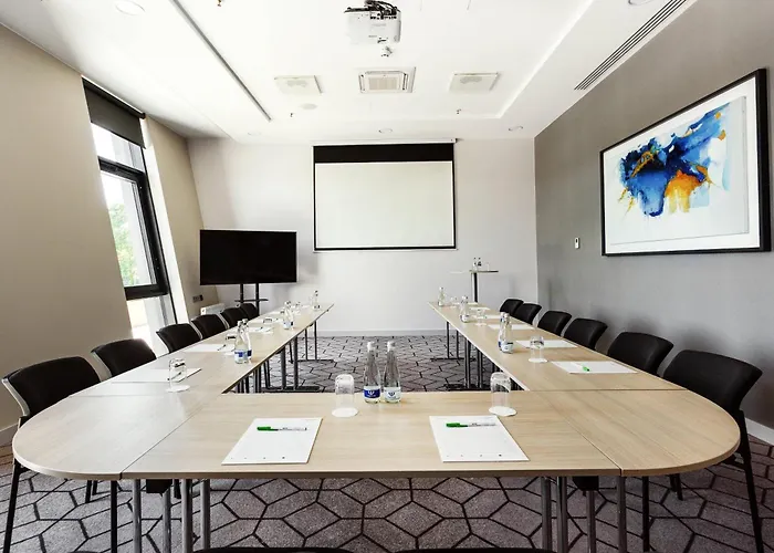 Courtyard By Marriott Center